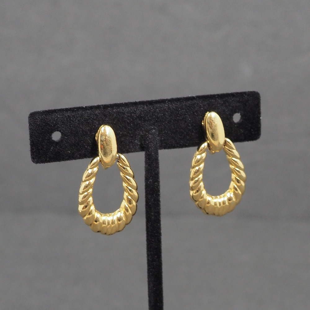 Vintage Trifari Signed Gold Tone Clip On Earrings Twisted Rope Hoop Doorknocker